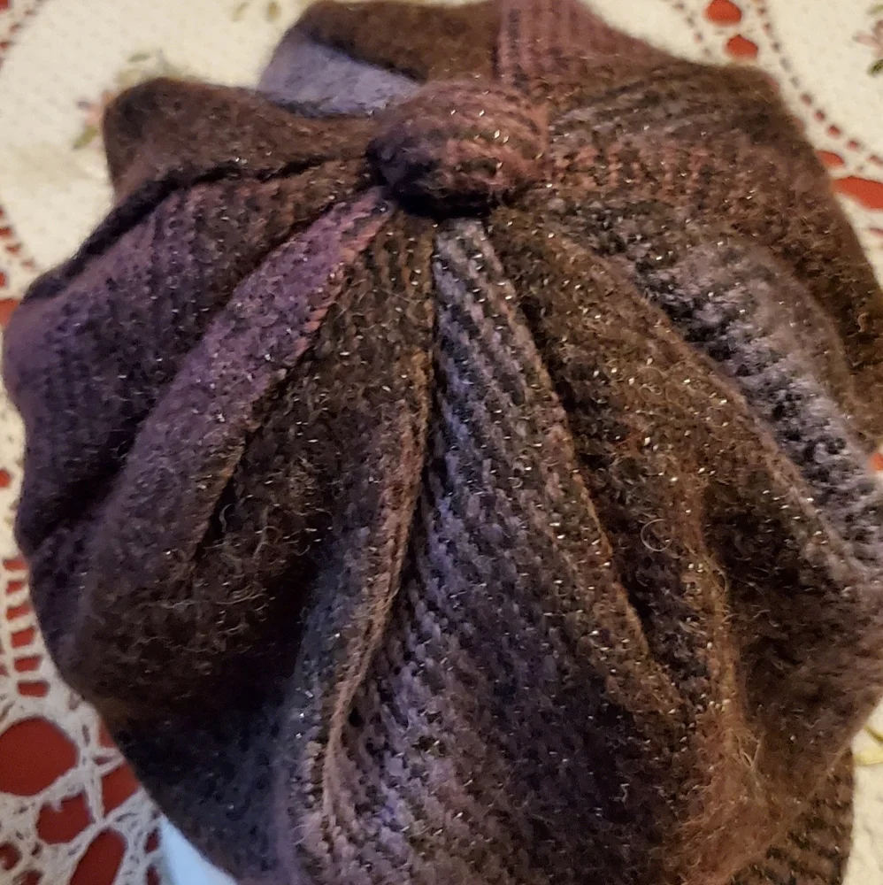 Hat - Picture 2 of 4